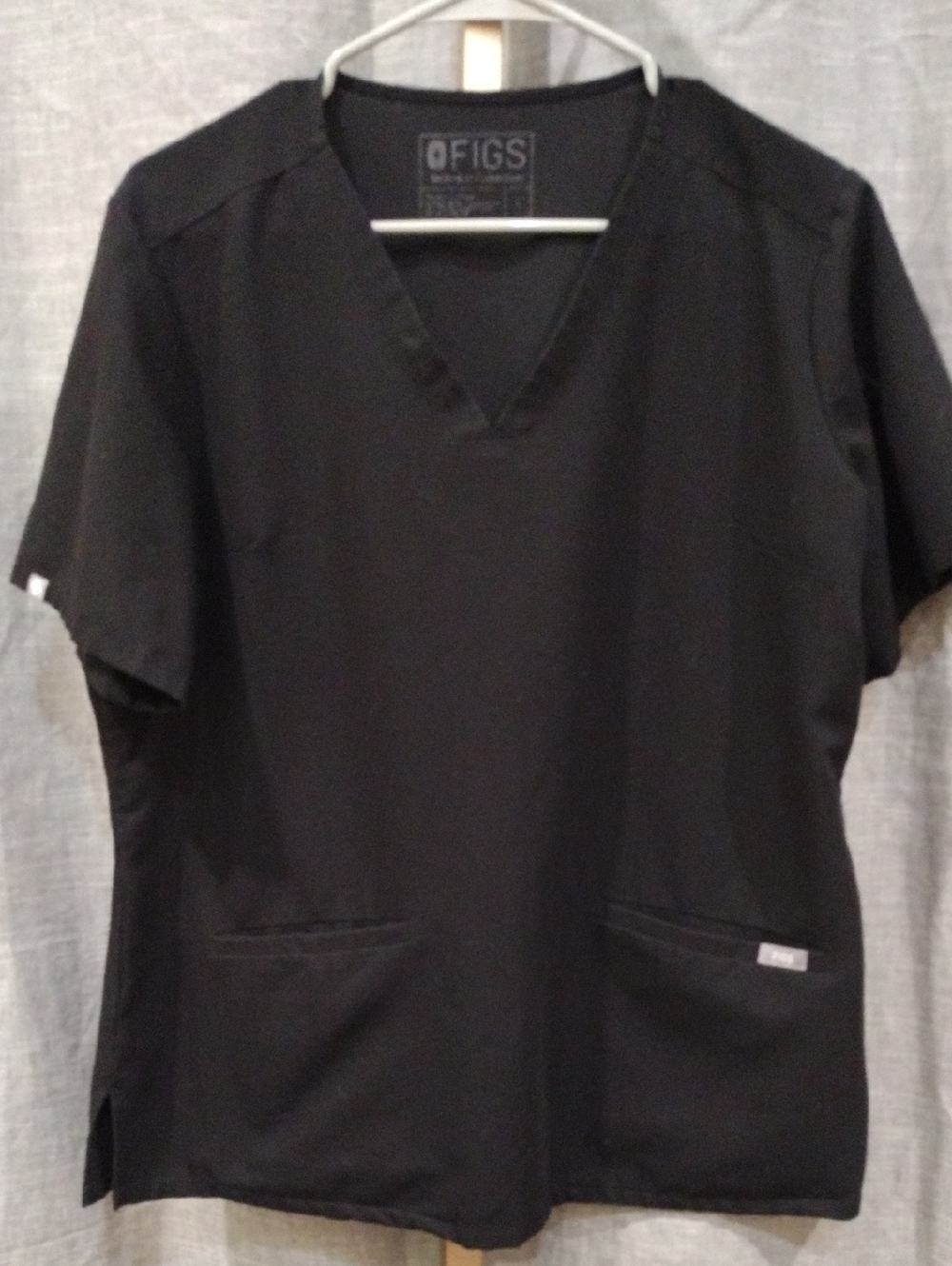 Figs Casma Black V-Neck Medical Scrub Top